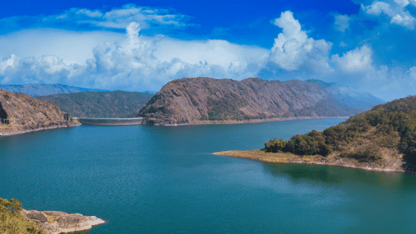 Idukki 1 Night Tour Package, Jeep Safari & Resort stay