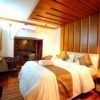 3 Bedroom Deluxe Houseboat With Upperdeck