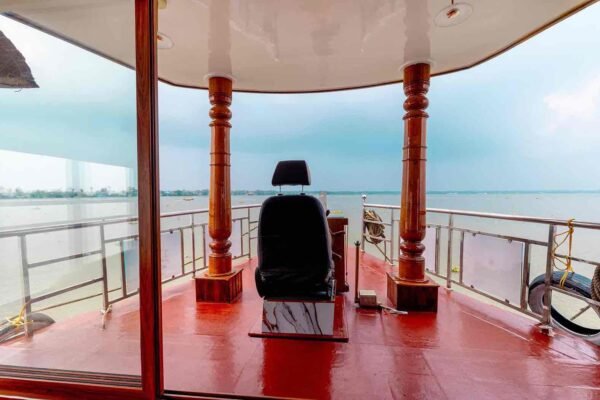2 Bedroom Premium Houseboat With Upperdeck