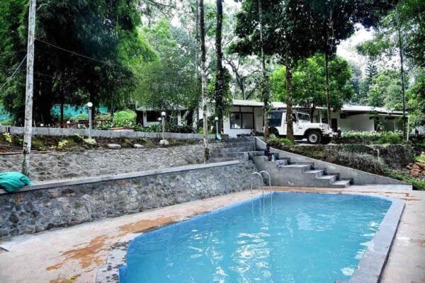 Munnar Family Pool Stay