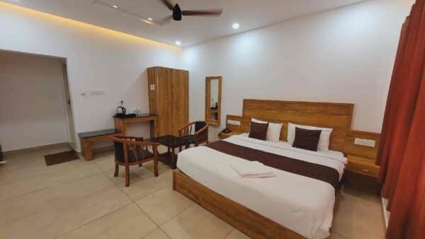 Munnar Ice Pellets Resort