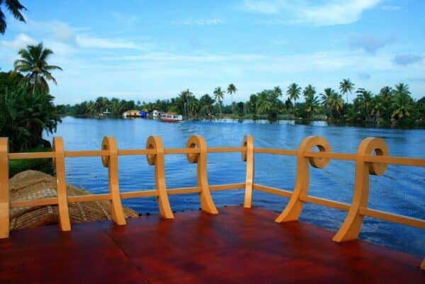 1 Bedroom Traditonal Alleppey Boathouse