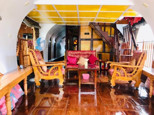 1 Bedroom Traditonal Alleppey Boathouse