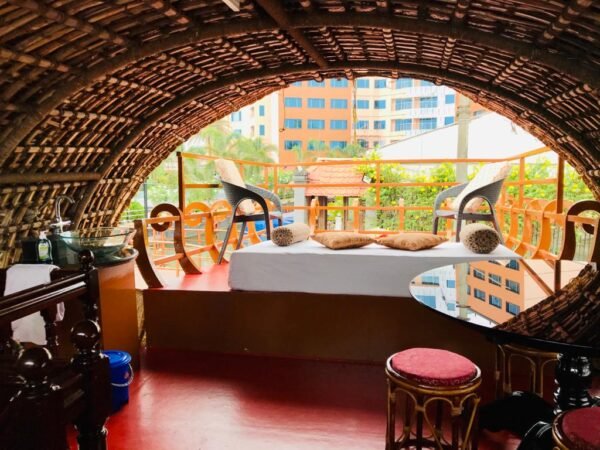 1 Bedroom Traditonal Alleppey Boathouse