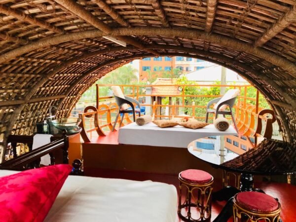 1 Bedroom Traditonal Alleppey Boathouse