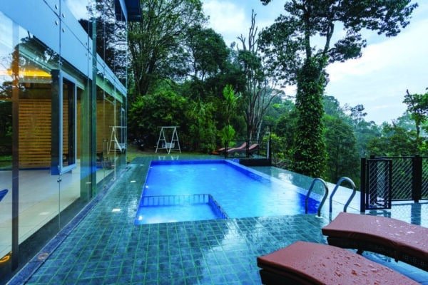 3 Bedroom Pool Cottage & Private Houseboat Family Package | 3N 4D