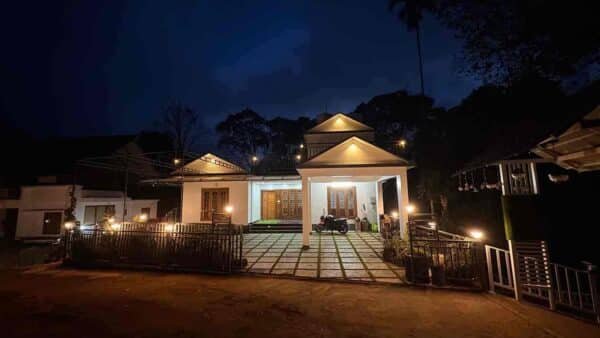 Never In Munnar Pool Homestay