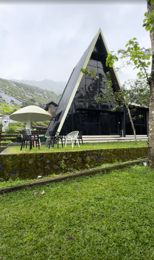 Golden Rock A-Frame | 3 Bedroom Stay in Mamalakandam