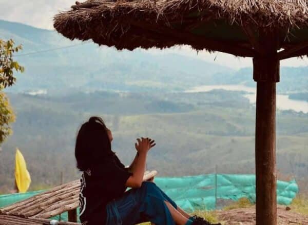 1 Night Kolukkumalai Package    | Starting from 1900