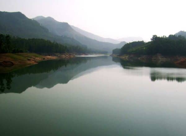 4 2 Night Munnar Honeymmon Package