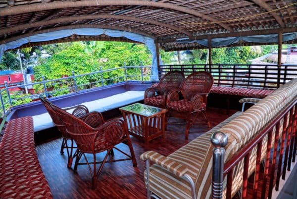 3 Night 4 Days Munnar | 2 Bed A Frame Stay &  Alleppey Houseboat Family Package