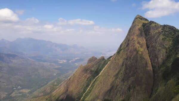 1 Night Kolukkumalai Package    | Starting from 1900