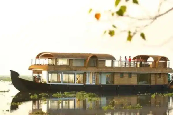 3 Bedroom Ultra Luxury Houseboat Alleppey
