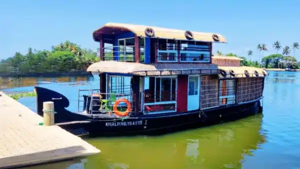1 Bedroom Houseboat With Upper Deck - Alleppey