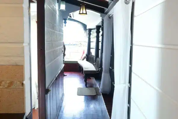 1 Bedroom Traditional Boathouse2 1 Bedroom Tradtional Houseboat Alleppey