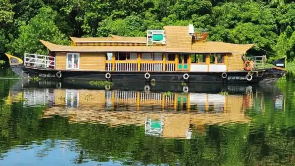 1 bed houseboat1 1 Bedroom Deluxe Budget Houseboat