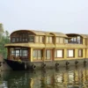 1 bedroom luxury11 1 Bedroom Ultra Luxury Houseboat With Jacuzzi