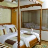 1 bedroom luxury5 1 Bedroom Ultra Luxury Houseboat With Jacuzzi