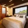 1 bedroom luxury5 1 Bedroom Ultra Luxury Houseboat With Jacuzzi