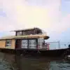 1 Bedroom Premium Houseboat In Alleppey
