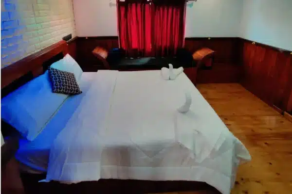 2 bedroom deluxe1 2 Bedroom Deluxe Houseboat Alleppey