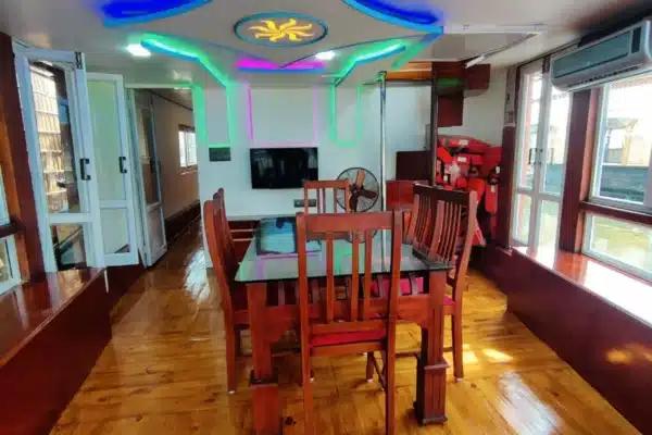 2 bedroom deluxe10 2 Bedroom Deluxe Houseboat Alleppey