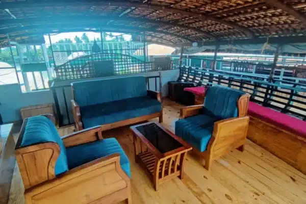 2 bedroom deluxe4.jpg 2 Bedroom Deluxe Houseboat With Deck