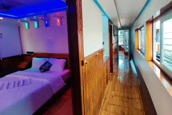 2 bedroom deluxe8 2 Bedroom Deluxe Houseboat Alleppey