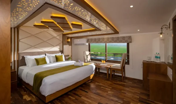 2 Bedroom Luxury Houseboat With Upper Deck In Alleppey