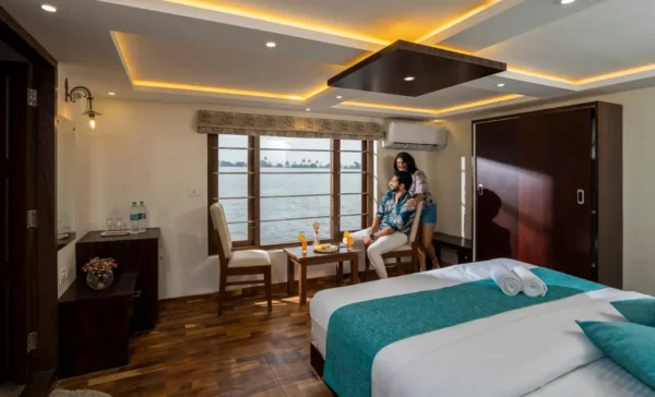 2 Bedroom Luxury Houseboat With Upper Deck In Alleppey