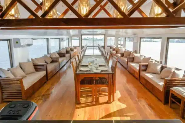 2 bedroom luxury6 2 Bedroom Luxury Houseboat With Alleppey