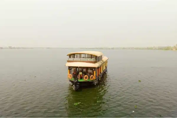 2 bedroom premium2.jpg 2 Bedroom Premium Houseboat With Upper Deck Alleppey