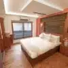 3 bed luxuy houseboat4 3 Bedroom Premium Houseboat With Upper Deck