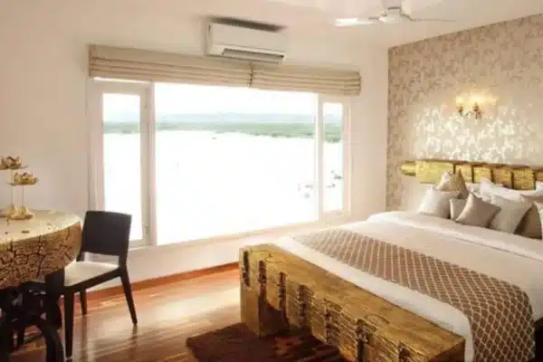 3 Bedroom Ultra Luxury Houseboat Alleppey