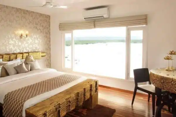 3 Bedroom Ultra Luxury Houseboat Alleppey