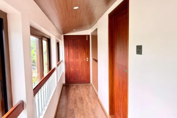 3 bedroom luxury5 3 Bedroom Luxury Houseboat