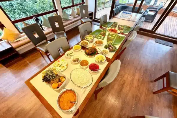 3 bedroom luxury7 3 Bedroom Luxury Houseboat