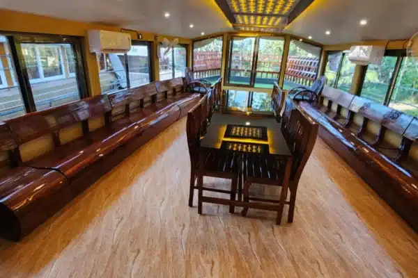 3 Bedroom Premium Houseboat With Upper Deck