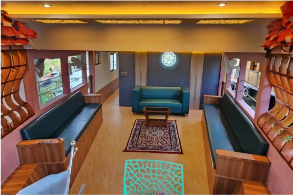 3 Bedroom Premium Houseboat With Upper Deck