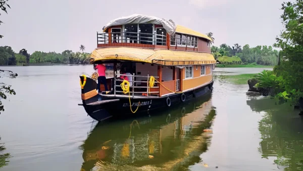 4 Bedroom Deluxe Houseboat Alleppey