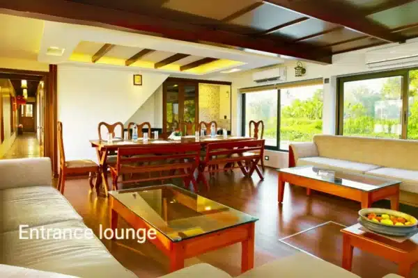 4 bedroom luxury goku6.jpg 4 Bedroom Luxury Houseboat With Upper Deck In Alleppey