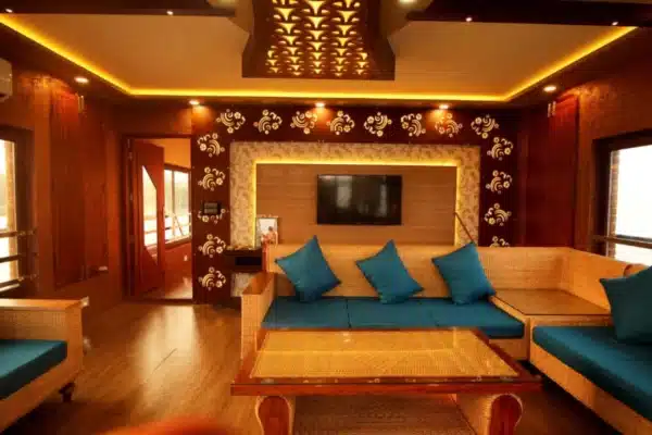 4 bedroom luxury8 4 Bedroom Luxury Houseboat Alleppey