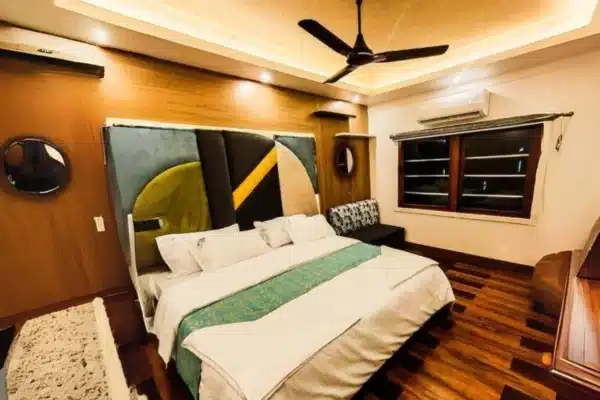 4 bedroom premium4.jpg 4 Bedroom Premium Houseboat With Upper Deck Alleppey