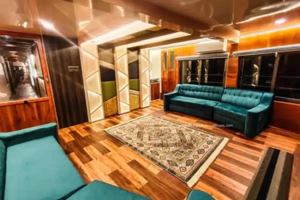 4 bedroom premium7.jpg 4 Bedroom Premium Houseboat With Upper Deck Alleppey