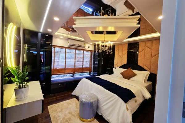 5 Bedroom Luxury Houseboat With Upper Deck - Alleppey