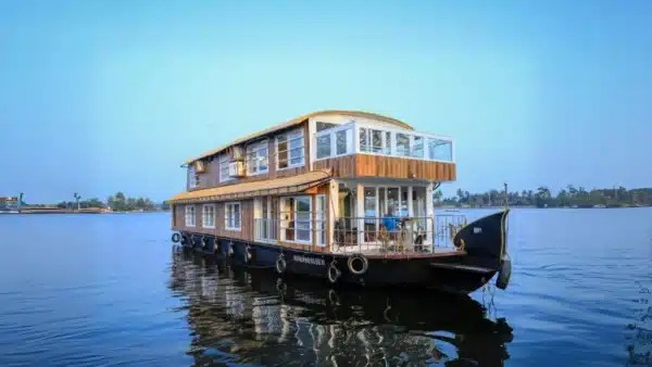 5 Bedroom Premium Houseboat With Upper Deck Alleppey