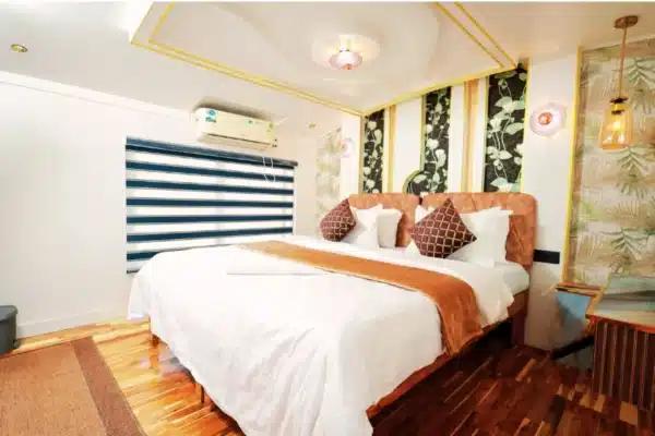 5 Bedroom Premium8 5 Bedroom Premium Houseboat With Upper Deck Alleppey