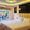 6 Bedroom Luxury Houseboat in Alleppey