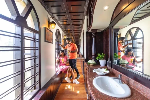 6 Bedroom Premium7 6 Bedroom Premium Houseboat in Alleppey