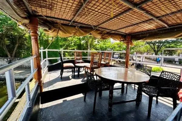 1 Bed Premium Houseboat- Alleppey